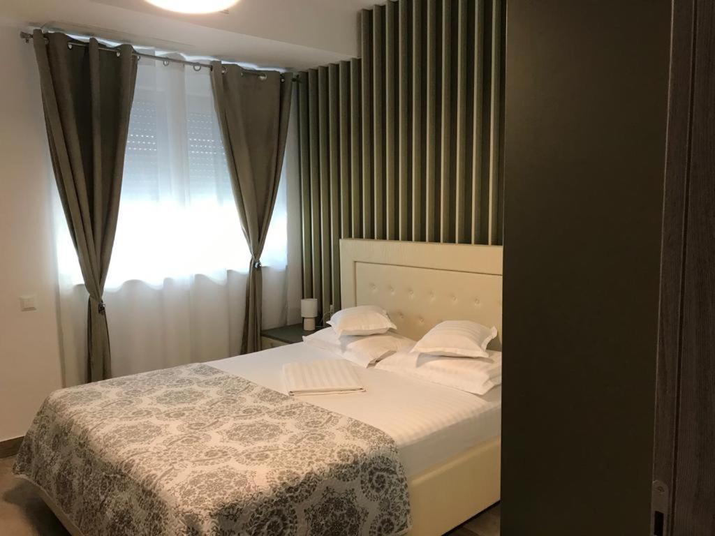 Matteo 2 Apartments Marina Surf Residence, Mamaia Nord - Navodari,1 Vedere Frontala,2 Cu Vedere Laterala La Mare Exterior foto